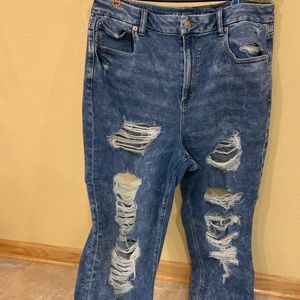 American Eagle Ripped Mom Jeans Size 14